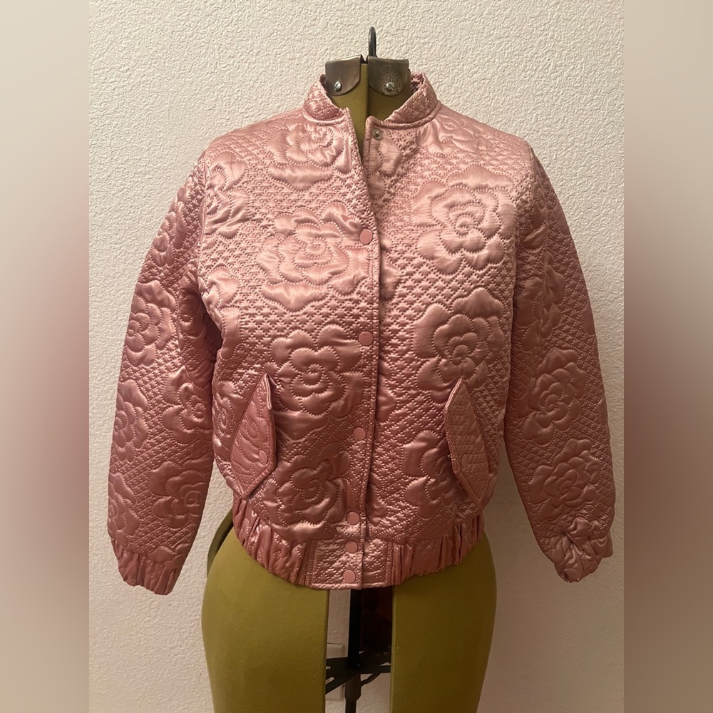 Forever 21 Pink Quilted Bomber Jacket Lightweight Casual